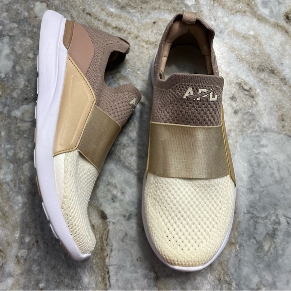 APL TechLoom Bliss Knit Running Shoe Women’s 7 - Picture 3 of 12